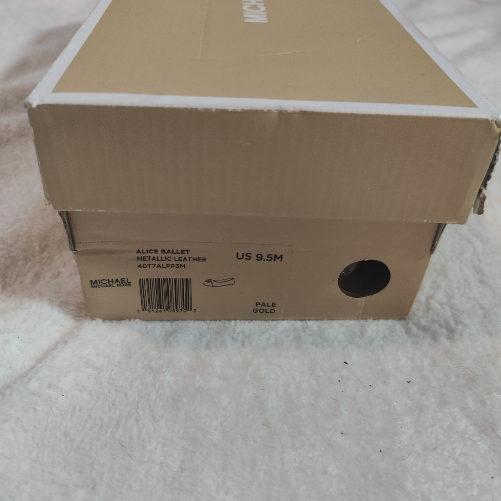 MK NWT gold flats 9.5